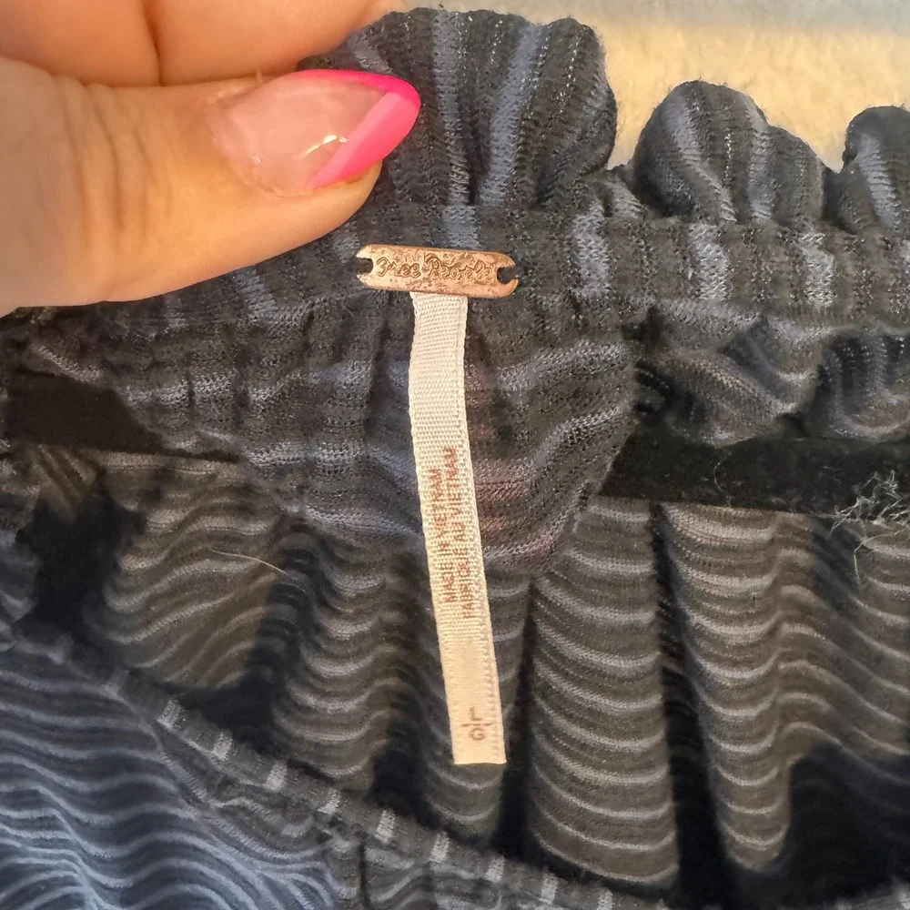 Free People Dorthy Crop Striped Ruffle Neck Drawstring Blouse‎ Black Grey Large